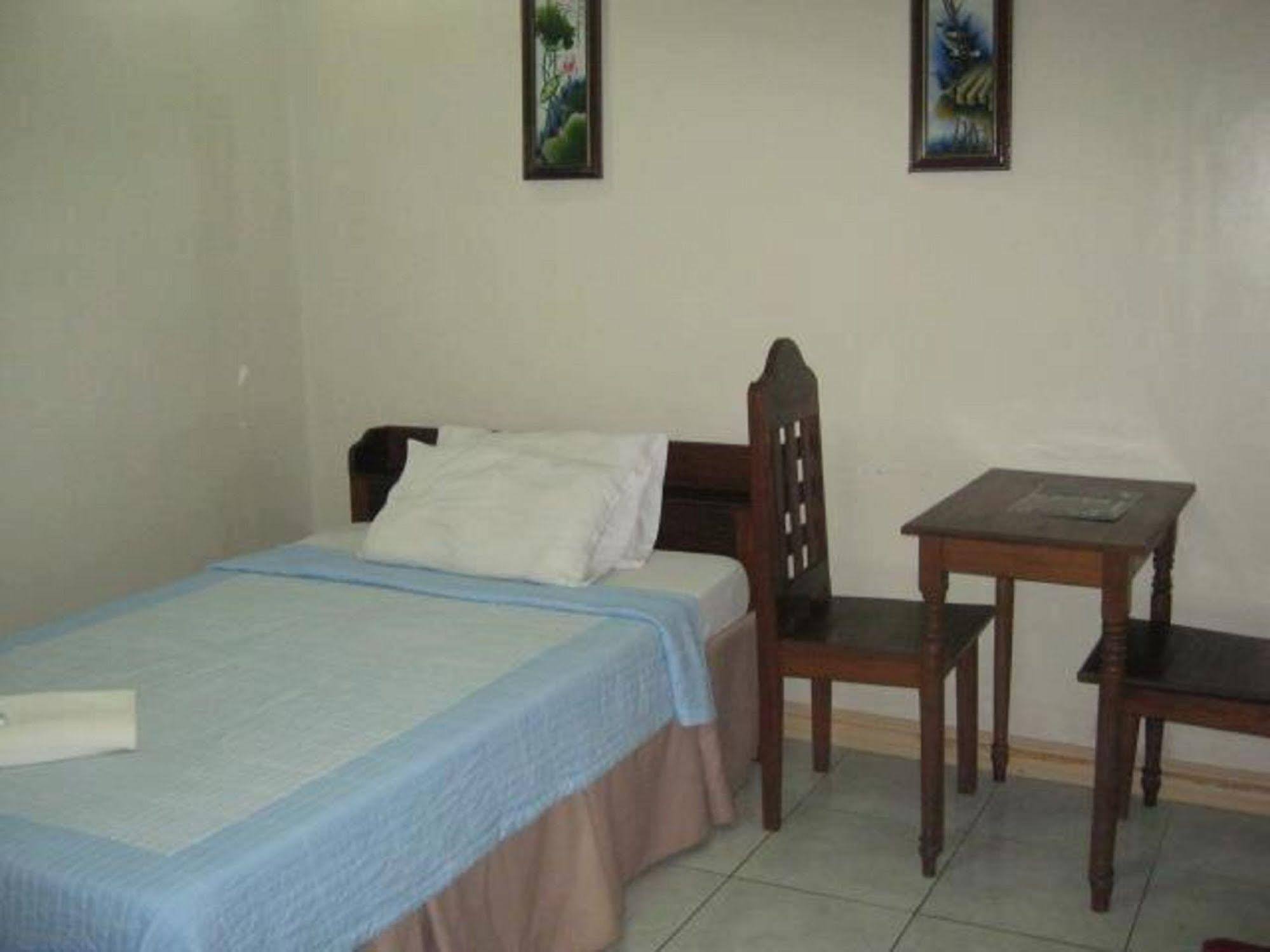 Liberty Park Pension Puerto Princesa ภายนอก รูปภาพ