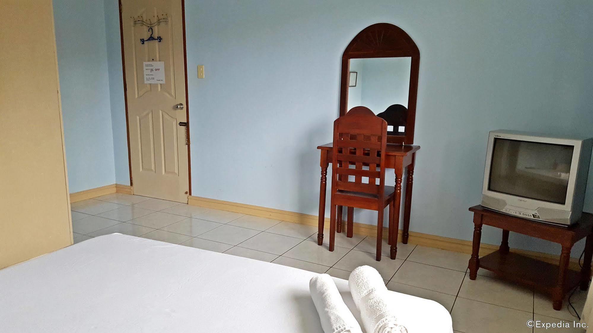 Liberty Park Pension Puerto Princesa ภายนอก รูปภาพ