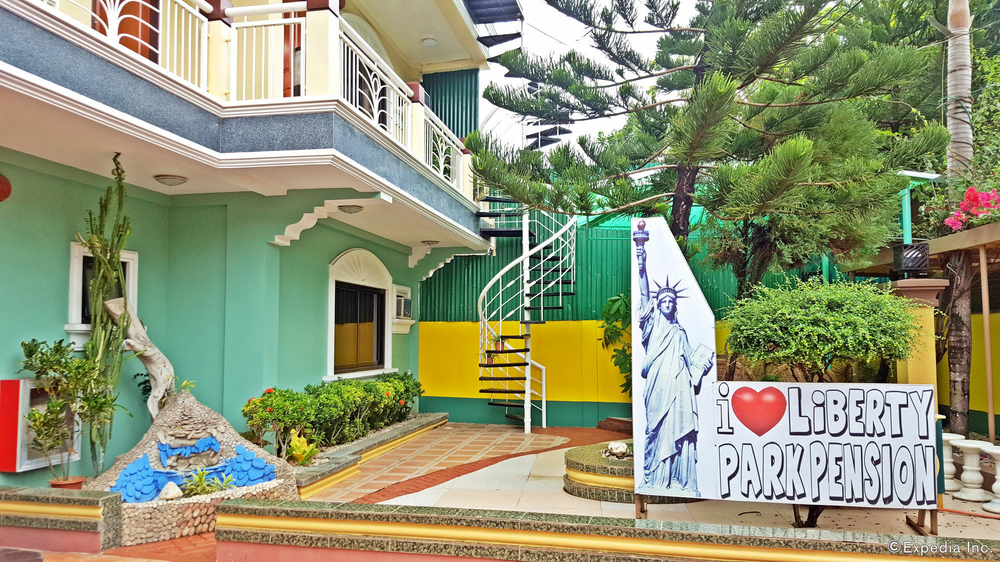 Liberty Park Pension Puerto Princesa ภายนอก รูปภาพ